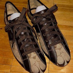 LIKE NEW COACH LADIES SIZE 9B FASHION SNEAKER